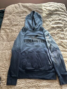 Hollister Men's Blue Ombre Hoodie